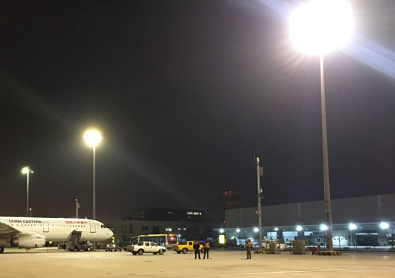 上海虹桥机场停机坪高杆灯