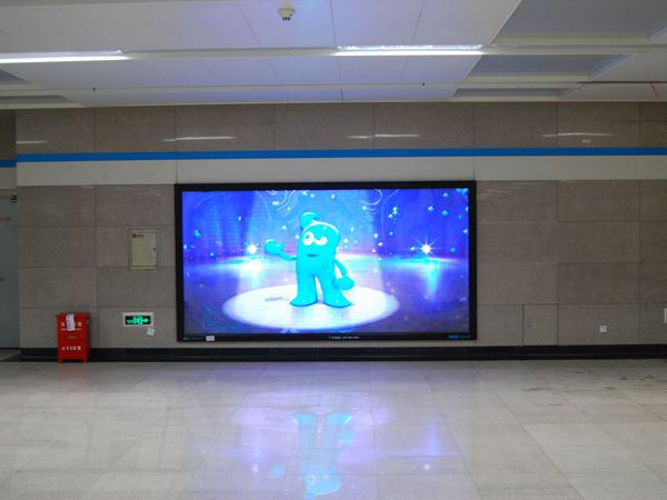 虹桥高铁站LED室内全彩屏