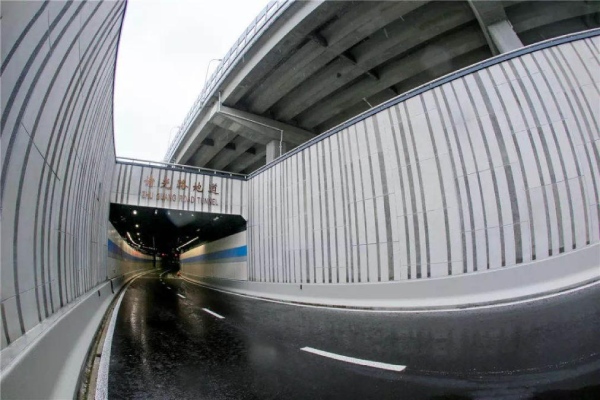 三思承建诸光路地下通道隧道照明工程