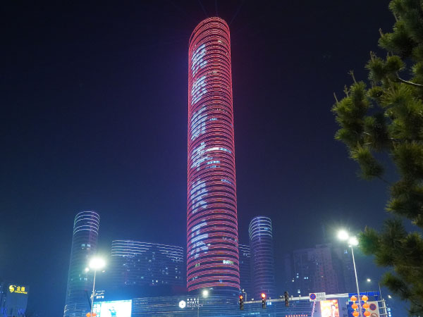 三思LED模条屏外墙亮化案例 三思LED模条屏外墙亮化案例