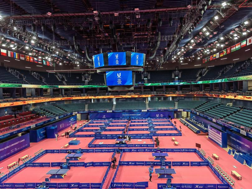 成都大运会,大运会显示屏,大运会乒乓球,体育馆显示屏解决方案,上海三思LED显示屏