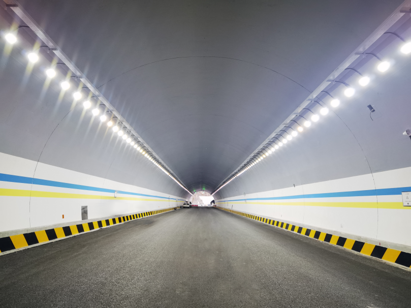 武九高速,反射式照明,LED隧道照明,上海三思隧道灯