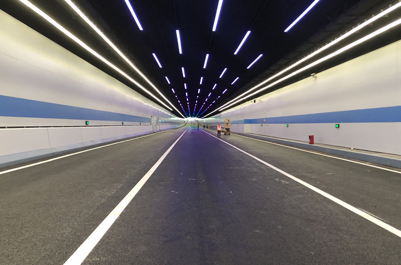 新型,LED隧道灯,助力城市交通,节能环保又安全