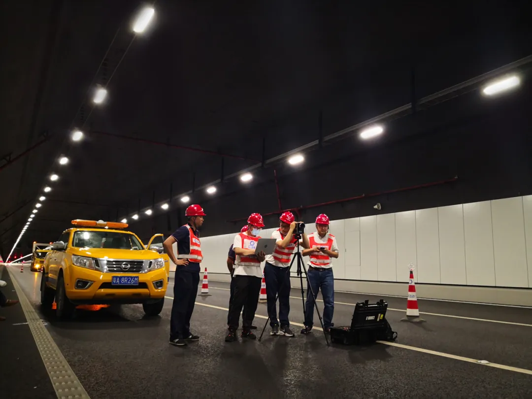 港珠澳大桥,开通六周年,三思LED产品,高效稳定运行,报告