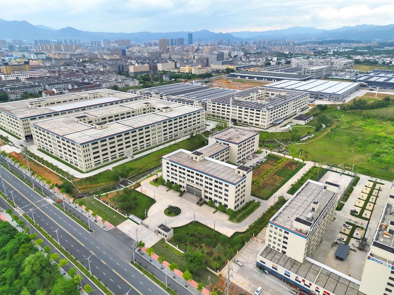 浦江县,县长,刘熙,一行赴沪,调研三思,以中国之光,点亮全球