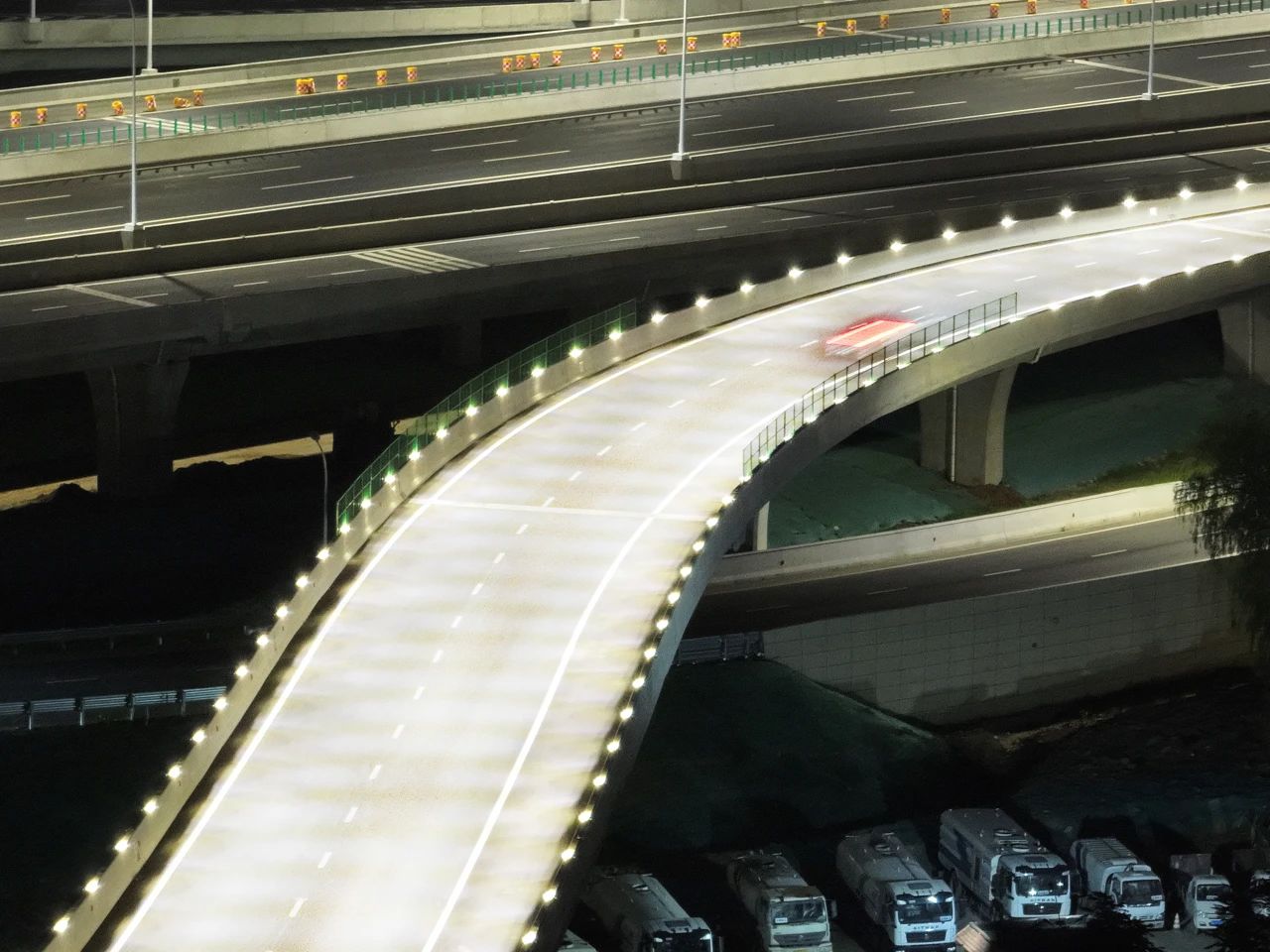 三思,创新,低位照明,照明技术,点亮,济南零点立交工程