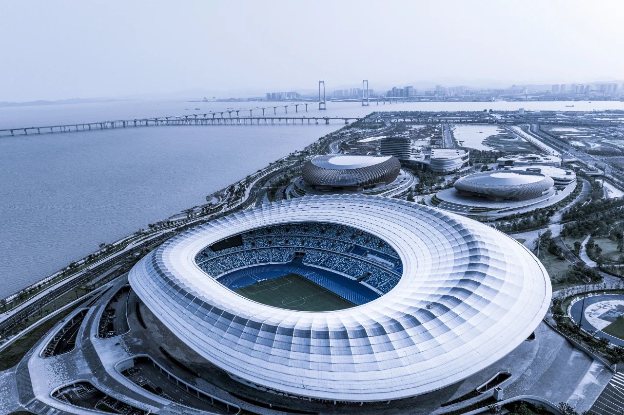 又一创新,三思,双升降,LED斗屏,点亮,广州,大湾区,文化体育中心